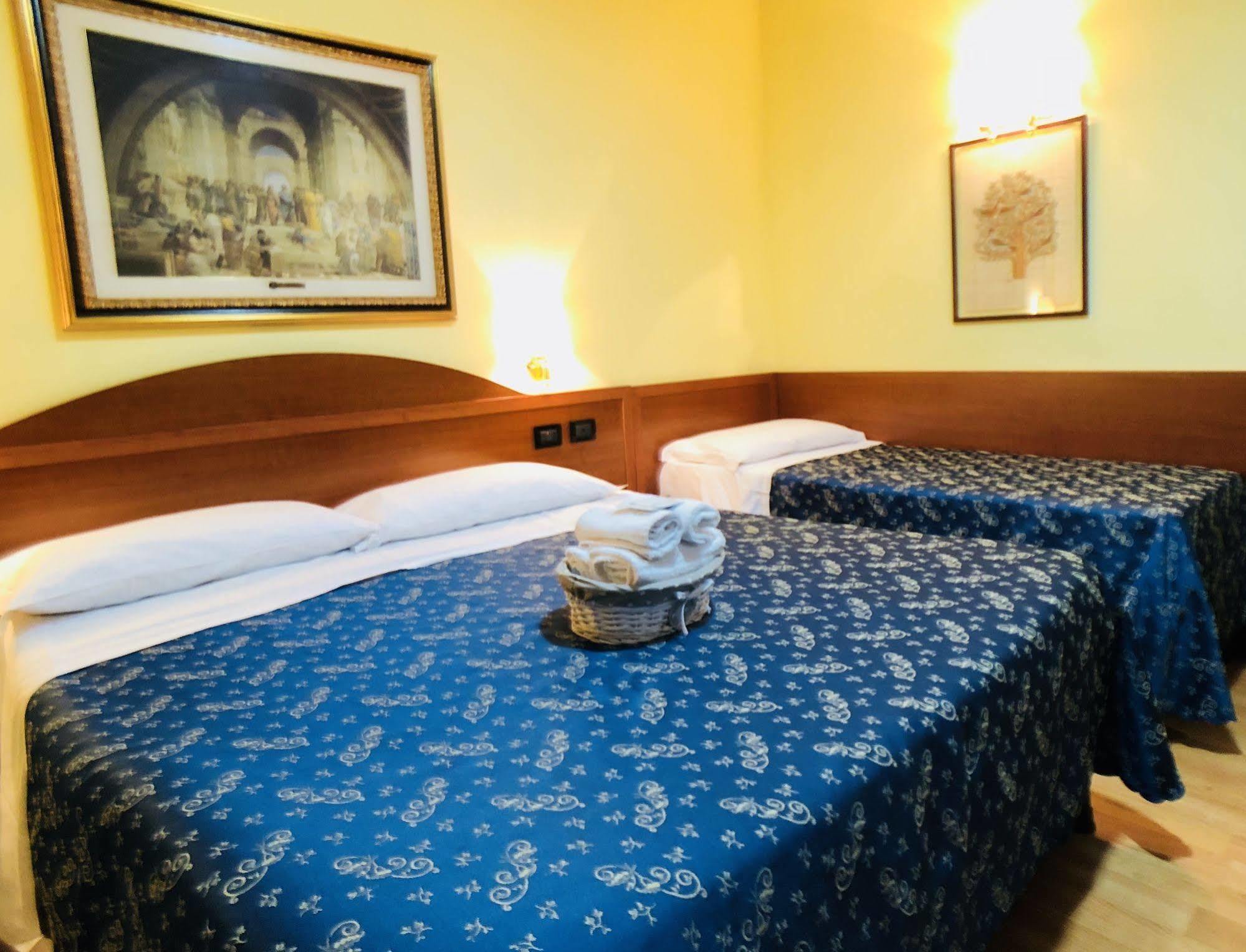 Saint Peter Inn Рим Екстер'єр фото